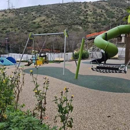 Garden House Near Centro With Baby Bed Appartamento *